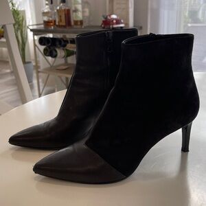 Rag & Bone Black Suede & Leather Side
Zip Bootie sz 37
